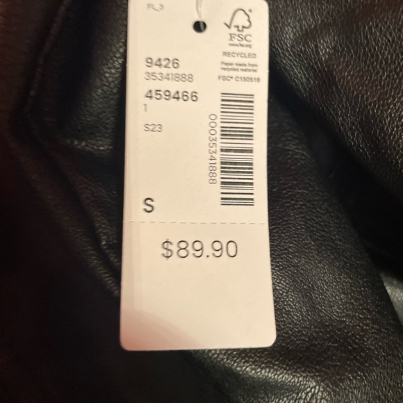 Reitman’s Women’s Black Faux Leather Moto Jacket with Tailor Collar in Small - Picture 3 of 13